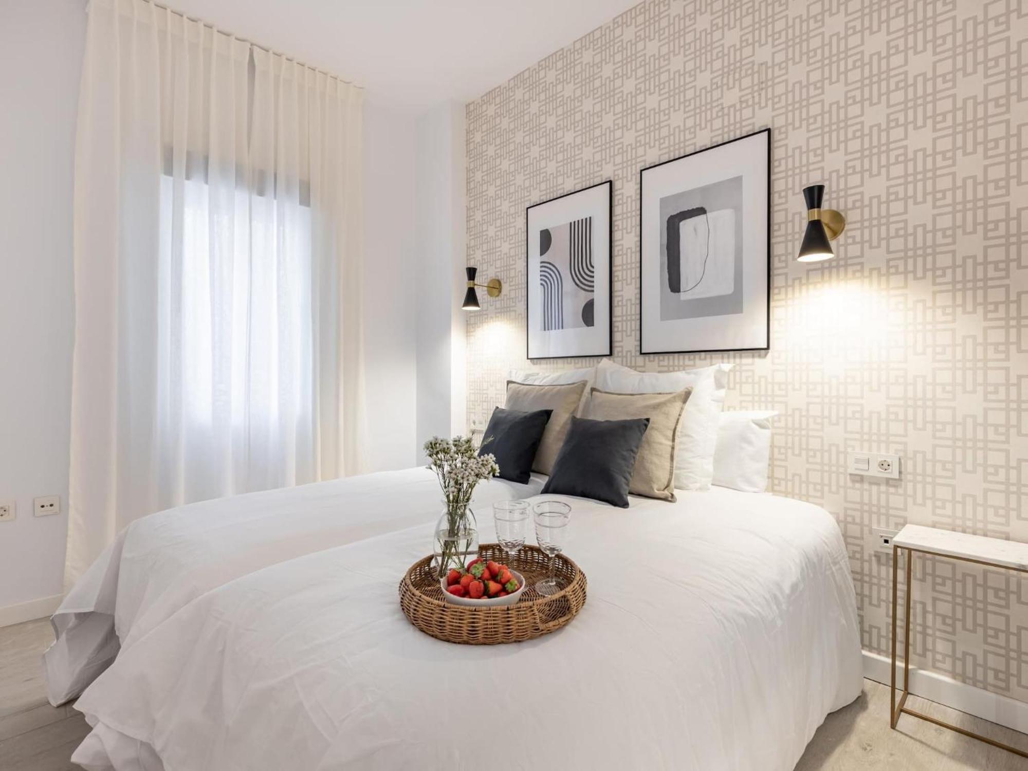 Central Stylish And Elegant 1 & 2 Bedroom Apartments I Granada Exterior photo